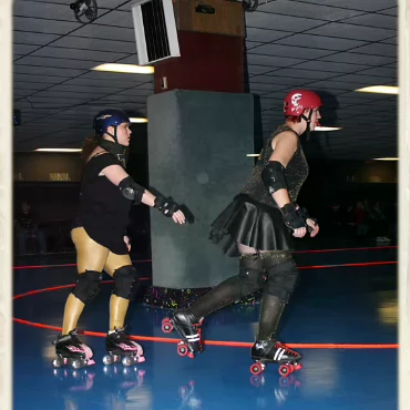 The Derby Girls - Nov. 14th Before videoing the bouts here are some photographs of the warm ups and tear down.